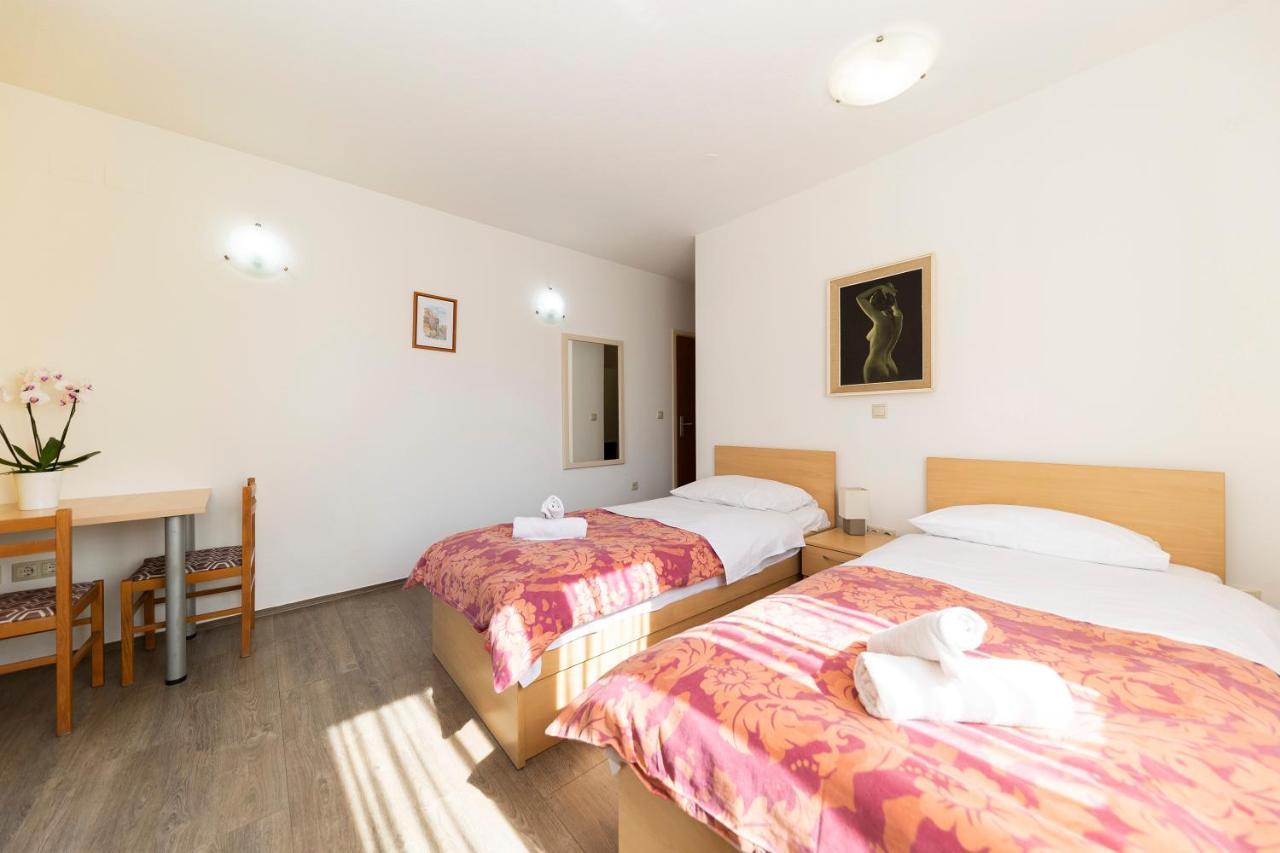 Guesthouse Villa Irena Zadar Eksteriør billede