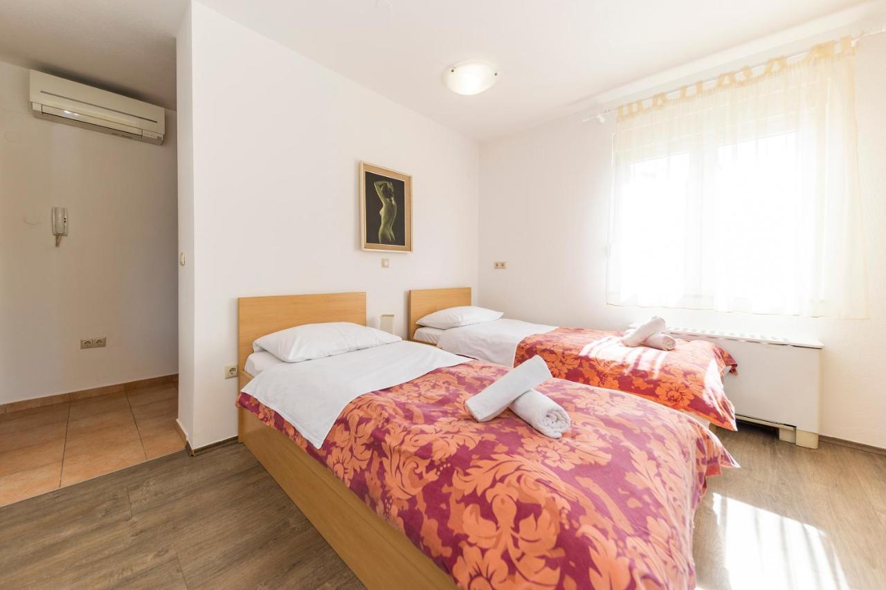 Guesthouse Villa Irena Zadar Eksteriør billede